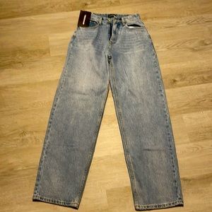 PrettyLittleThing Boyfriend jeans